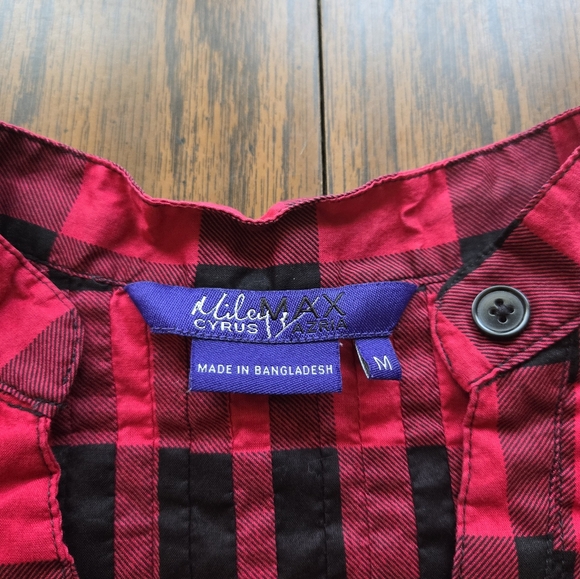 Miley Cyrus Button Down Shirt - Picture 3 of 5